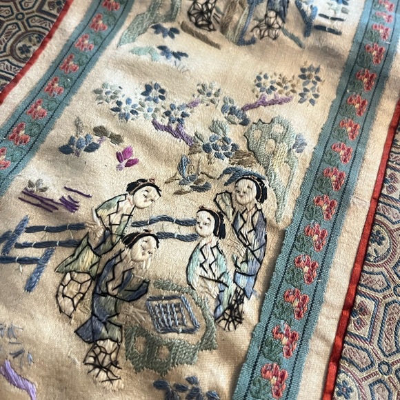 Pair of Antique Chinese Silk Embroidered Panels | Peking Export - Picture 3 of 15